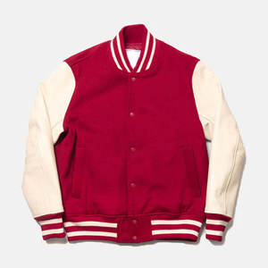 Chaqueta Varsity Roja para Hombre, Corte Regular, Estilo Vintage, Chaqueta Bomber de Lona con Letras Bordadas, Forro Polar Sólido para Invierno - Product Image 1