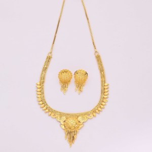 Vente en gros 14K 18K 24K plaqué or colliers de mode, formant bijoux, ensemble de bijoux traditionnels, colliers courts en laiton rempli d'or - Product Image 1