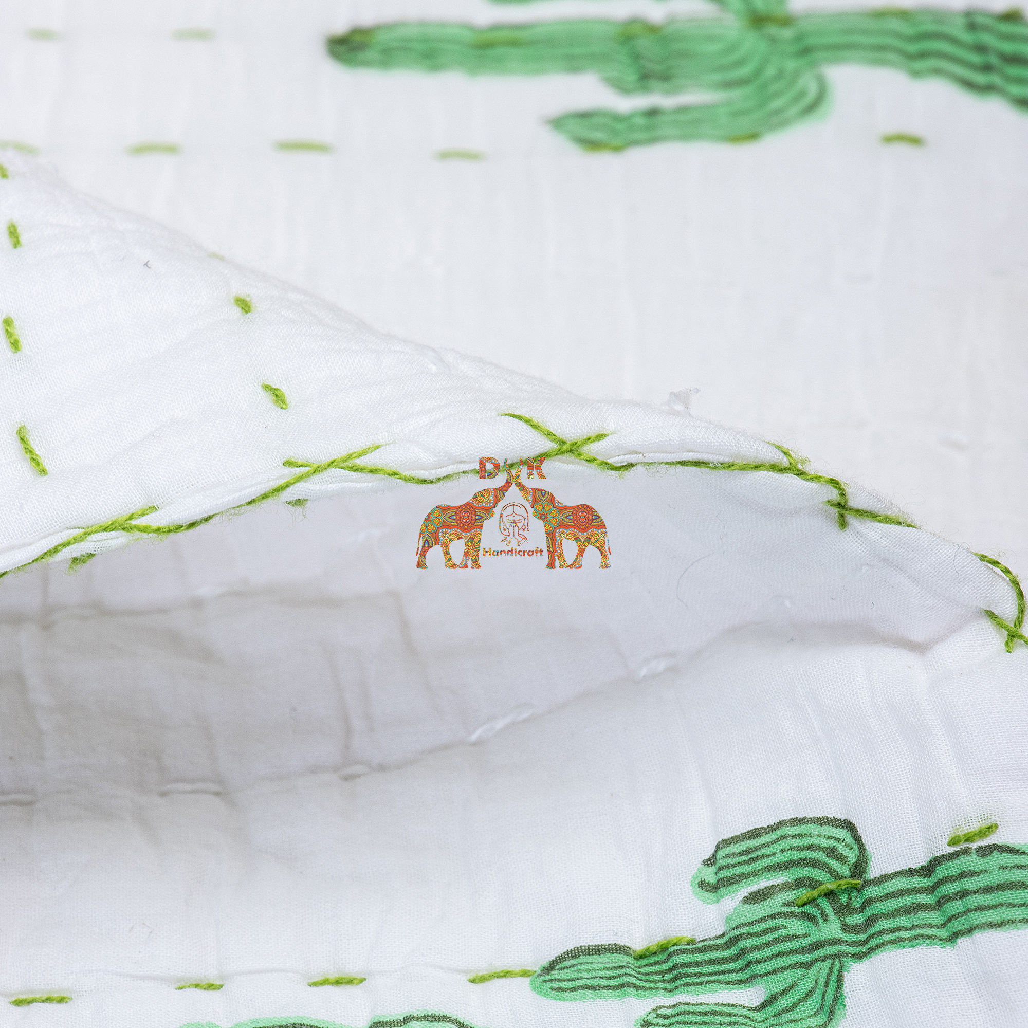 สีเขียว