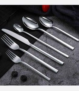 Ensemble de couverts dorés au design fait à la main de qualité supérieure pour restaurants plats et hôtels, dîner et salades - Product Image 2