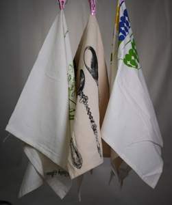 Eco-friendly Disposable 100% Cotton Square Floral Pattern Quick-Dry Hypoallergenic Tea <b>Towel</b> Set <b>Kitchen</b> Use Custom <b>Hand</b> Wash - Product Image 3