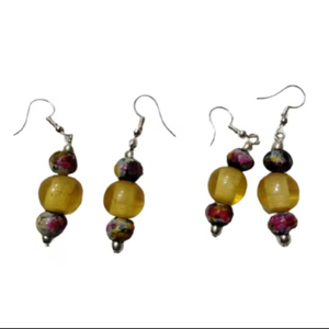 Ensemble de boucles d'oreilles en perles de résine époxy avec une belle touche artisanale, finition entièrement polie - - Product Image 1
