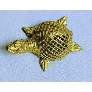 Mukherjee Artisanat Laiton Dhokra Tortue Oeuvre Artisanale Shabby Chic Design de Luxe pour la Décoration Intérieure 10cm X 6.4cm X 20.2cm - Product Image 1