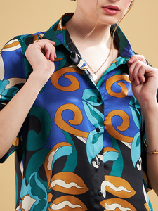 Chemise de villégiature surdimensionnée en satin surdimensionnée à fente latérale convient aux revendeurs de vêtements et aux clients de boutique - Product Image 6