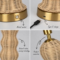Lampe de table sans fil rechargeable à alimentation CC, style bohème en rotin, écologique, avec abat-jour tressé rayé, pour la décoration de mariages, événements et centres de villégiature