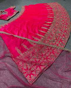 Lehenga choli ผ้าไหมซาตินแบบดั้งเดิมของผู้หญิงอินเดียชุดพื้นเมืองพื้นเมืองสำเร็จรูปสำหรับฤดูหนาวแรงบันดาลใจจากปากีสถาน - Product Image 5