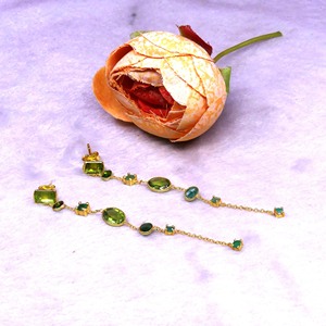 Ensemble de boucles d'oreilles à breloques classiques de tous les jours en argent sterling 925 avec or vermeil émeraude et péridot boucles d'oreilles suspendues plaquées or - Product Image 5