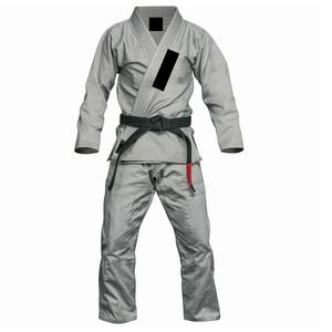 Uniforme de karaté professionnel sur mesure avec logo frontal, couleur et tissu personnalisables, haute qualité - Product Image 1