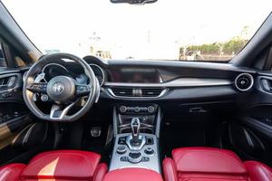 ALFA ROMEO STELVIO VELOCE Q4 2022 USADO, Volante a la Izquierda/Derecha - Product Image 3