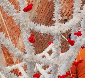 Filet de fleurs pour l'entrée de la mariée, taille 4x6 pieds, style indien Punjabi, Phoolon Ki Chaddar, fleurs de jasmin artificielles faites à la main avec des perles - Product Image 6