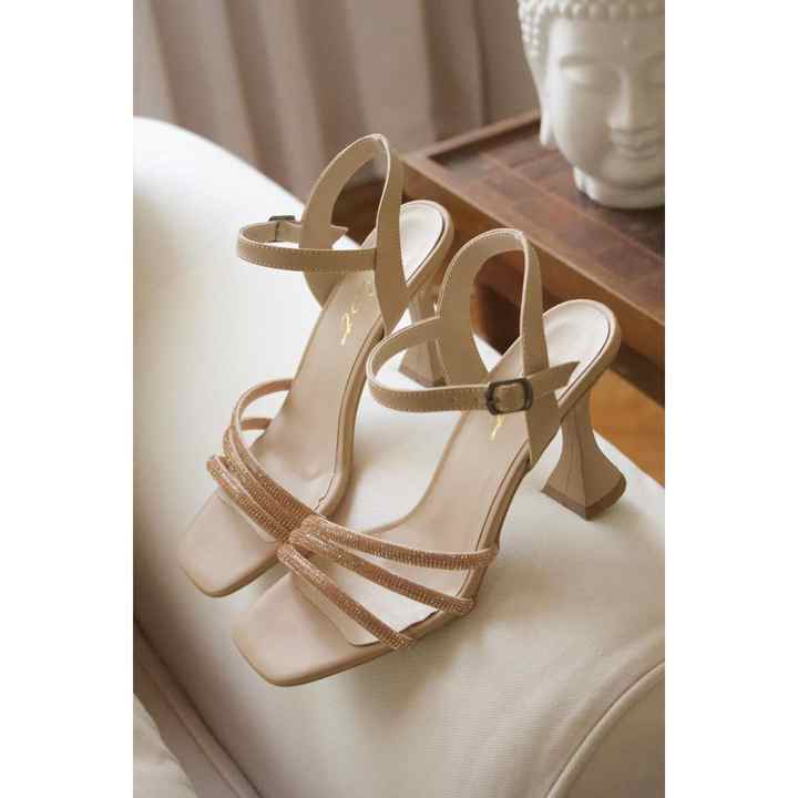 Y823 Skin Leather Beaded Banded Women's Heeled Shoes