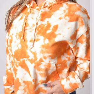 Conjunto de sudadera con capucha y Top corto para correr de gimnasio con tinte de corbata de gran tamaño para mujer, logotipo bordado en la tela de punto frontal para la temporada de otoño - Product Image 6