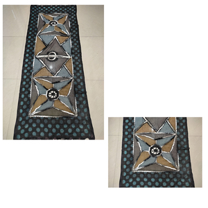 Nouvelle marque de luxe Designer écharpe laine écran et écharpes imprimées à la main disponibles auprès du fabricant indien de confiance. - Product Image 4