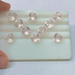 Superfine Quality Loupe Clean Natural <b>Rose</b> <b>Quartz</b> Facet Heart Cut Calibrated <b>Rose</b> <b>Quartz</b> Gemstones - Product Image 2