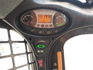 Chargeuse compacte Bobcat T770 de 2021, certifiée EPA, faible nombre d'heures, modèle haut de gamme, à vendre et prête à être expédiée dans le monde entier - Product Image 5