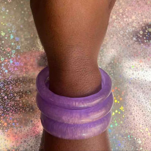 กำไลและสร้อยข้อมือเรซิ่นสำหรับผู้หญิง คอลเลคชั่นใหม่ เครื่องประดับสไตล์นางฟ้าสำหรับงานปาร์ตี้และงานแต่งงาน คุณภาพสูง - Product Image 1