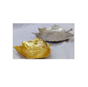 Plato dorado de Metal de diseño moderno de suministro de fábrica con asa para platos de mesa de Hotel en casa al mejor precio - Product Image 2