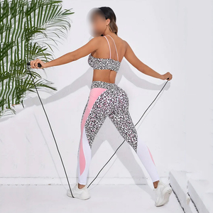 Best Material High Waisted Yoga Set New Design Reversible Sports Bra <b>Crop</b> <b>Leggings</b> Active Wears <b>Plus</b> <b>Size</b> - Product Image 2