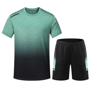 Chándal de verano de gran tamaño personalizado, ropa de calle con serigrafía bordada, chándal Unisex, Camiseta corta y pantalones cortos, conjunto de 2 piezas para hombre - Product Image 1