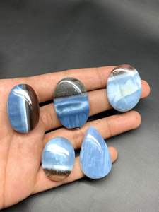 Pierre en vrac d'opale bleue martelée de haute qualité belle pierre précieuse naturelle pour bijoux de l'Inde grossiste quantité en vrac disponible - Product Image 2