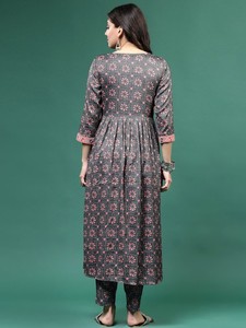 Robes pour femmes pakistanaises et indiennes, vêtements de fête, vêtements de mariage, vêtements décontractés, nouvelle arrivée, vêtements traditionnels indiens, ensembles Anarkali Kurti, longueur genoux - Product Image 5