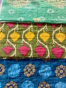 Colcha Kantha Verde Hecha a Mano, Reversible, de Algodón Sari, con Colcha Kantha Cosida a Mano para Uso en Hoteles - Product Image 6