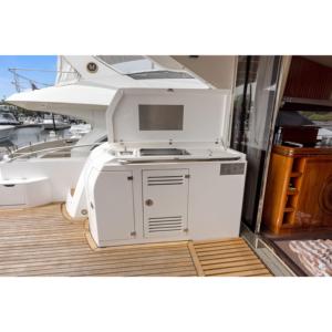 Yate de Vela Sunseeker Predator 68 de Lujo, Usado, de 2015, de Fibra de Vidrio, con Motor de Gasolina, Velocidad de 35-40 Nudos - Product Image 6
