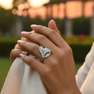 Anillo de Diamantes Baguette Plateado para Mujer, Joyería de Diseño - Product Image 1