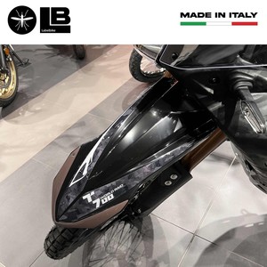 Adesivi 3D Personalizzati per Parafango Alto Yamaha Tenere 700 World Raid Neri per Casco e Decorazione Moto - Product Image 3