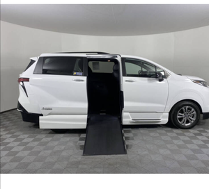 รถตู้โตโยต้า ซีอีเอ็นน่า XSE 7 ที่นั่ง ปี 2023 มือสอง สภาพใหม่ ระบบขับเคลื่อนสี่ล้อ รุ่น 4 ประตู - Product Image 2