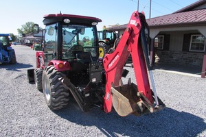2019 Mahindra 2638 HST รถตักมือสองที่มีคุณสมบัติของโหลดเดอร์ด้านหน้ารวมถึงกระปุกเกียร์หลักส่วนประกอบปั๊มเครื่องยนต์รวมอยู่ด้วย