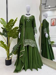 Designer Lehenga Kurti avec brodé Dupatta Bollywood Traditional Wear India Pakistan Festive Dress - Product Image 3