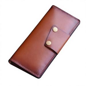 Cartera de Cuero Genuino de Alta Calidad, Accesorio Perfecto, Duradera y con una Apariencia Sofisticada, de un Fabricante Confiable - Product Image 1