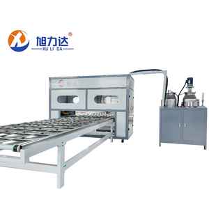 Machine à colle polyuréthane pour panneaux sandwich à âme en mousse d'aluminium à consommation réduite de colle, pour portes de volet roulant et panneaux de purification manuels - Product Image 1