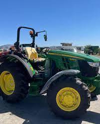 Tractor Agrícola John Deere 5058e Usado en Venta, 160HP, 4WD, con Cabina con Aire Acondicionado, Bomba Multiusos, 1 Año de Garantía - Product Image 2