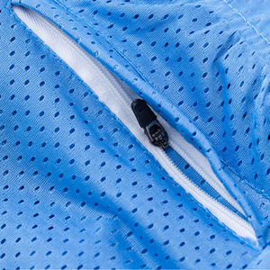 Pantalones Cortos Deportivos Zavi OEM Personalizados para Mujer con Bolsillos y Cremalleras, Talla Personalizada para Gimnasio, Tejido de Malla por Encima de la Rodilla con Bolsillos Laterales con Cremallera - Product Image 4