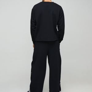 เสื้อสเวตเชิ้ตผู้ชายดีไซน์ล่าสุด คุณภาพสูง ผ้าฝ้าย 100% สำหรับฤดูหนาว ทรงหลวม แขนยาว คอกลม มีกระเป๋า ระบายอากาศได้ดี ชุด 2 ชิ้น - Product Image 4