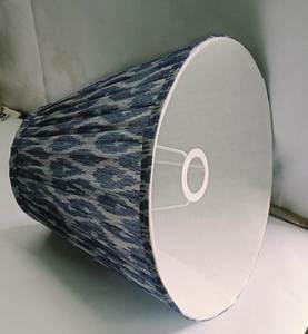Abat-jour en tissu de lin Ikat moderne et élégant avec un design plissé et froncé, caches-lumières en gros - Product Image 6