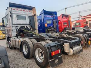 Camión Tractor Usado Foton Auman ETX 350HP 4*2 HW76 en Venta, Diésel, Transmisión Automática, Weichai 6x4, Suspensión Neumática, Volante a la Izquierda - Product Image 2