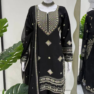 คอลเลกชันผ้าไหมโรมันสีดำที่สวยงามเรียงตามลำดับสำหรับสตรีชุดแต่งกายสำหรับงานเทศกาล - Product Image 1