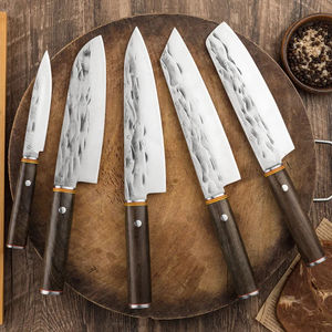 Ensemble de couteaux de cuisine 5 pièces de haute qualité avec rivets : Santoku, Chef, Hachoir, Couteau à steak, Couteau tranchant - Product Image 6