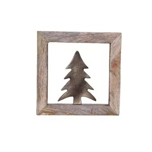 Arreglo de bosque de nieve de mesa de metal brillante para cena festiva y celebración interior - Product Image 1