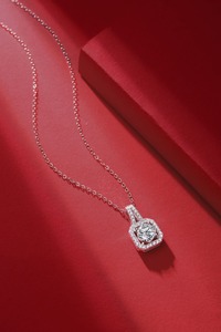 Colgante de diamante de moissanita más vendido para uso diario u ocasiones especiales disponible a precio asequible de la India - Product Image 5