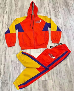 El cliente exigió la mejor calidad, chándales cortavientos de nailon, chándales con cremallera de dos piezas transpirables OEM con logotipo de impresión personalizado - Product Image 6