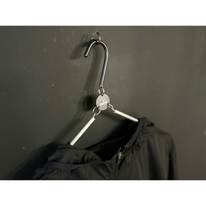 Colgador de metal apto para viajes para una organización conveniente y portabilidad - Product Image 5