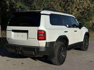 รถยนต์โตโยต้าแลนด์ครุยเซอร์ ปราโด SUV มือสองสภาพดี - Product Image 2