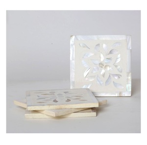 Sous-verres en nacre au design élégant offrant une utilisation polyvalente pour les tables basses, les tables à manger et la décoration intérieure - Product Image 6