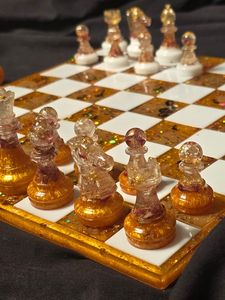 เพิ่มคุณภาพชุดกระดานหมากรุกไม้และเรซินแบบกำหนดเองชุดหมากรุกหรูหราชิ้นหมากรุกสีแดงสีดำทำจากเรซินงานฝีมือ tayyab - Product Image 2