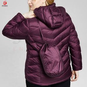 Vêtements d'hiver Veste à capuche zippée pour femmes Veste chaude personnalisée Veste d'hiver respirante pour femmes de grande taille. - Product Image 2
