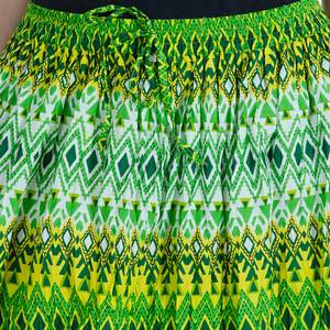 กระโปรง Maxi Maxi ผ้าฝ้ายสีเขียวกระโปรงสีเขียวพิมพ์ลายแบบยับออกแบบใหม่ล่าสุดฤดูใบไม้ผลิ